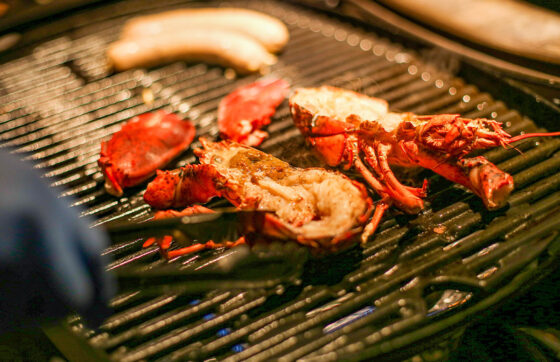 【グランピング・専属シェフ肉ver】目の前で焼き上げるアツアツの肉料理★オールインクルーシブ★の写真